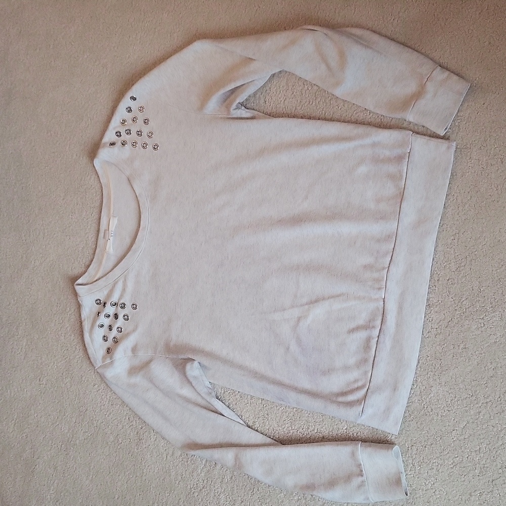 Beige sweatshirt